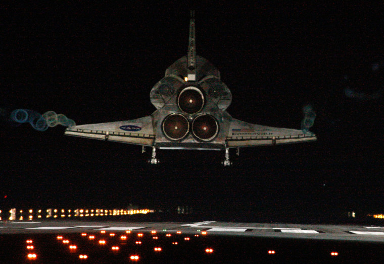 Image: Space shuttle Endeavour lands at the Kennedy Space Center in Cape Canaveral