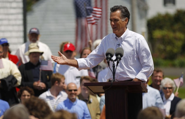 Image: Romney announces he is formally entering the race for the 2012 Republican U.S. presidential nomination in Stratham, New Hampshire