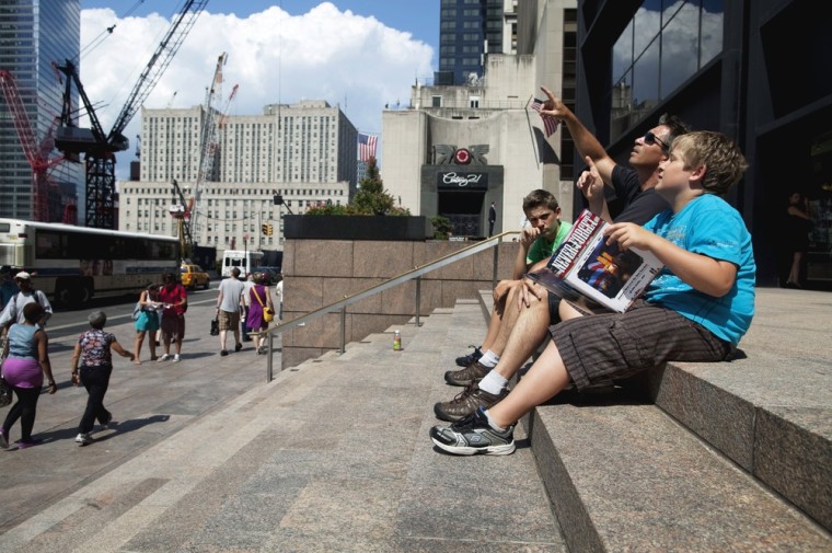 Image: Tourists at Ground Zero