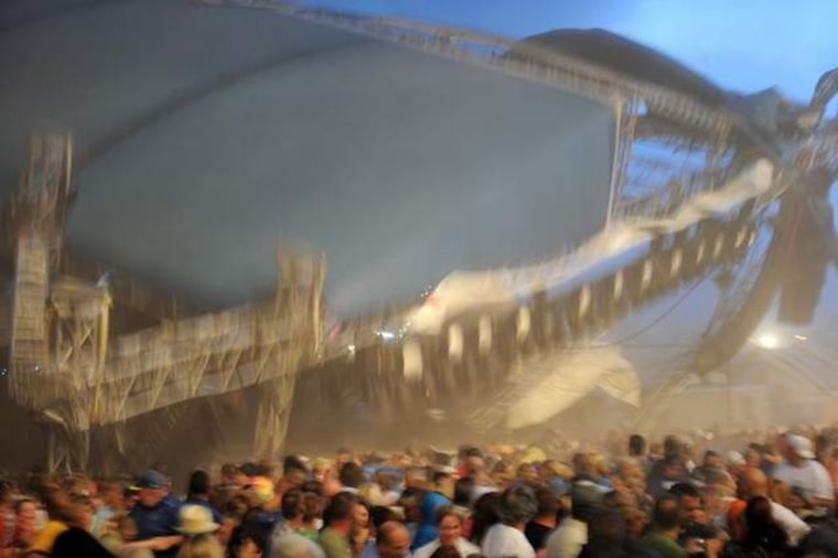 Image: Stage collapse