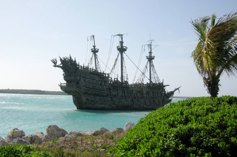Archaeologists researching a site where Caribbean pirates "laid their hats" have found the drunken men not only smoked like the devil but also preferred fine pottery. They were sort of the real "Pirates of the Caribbean."
