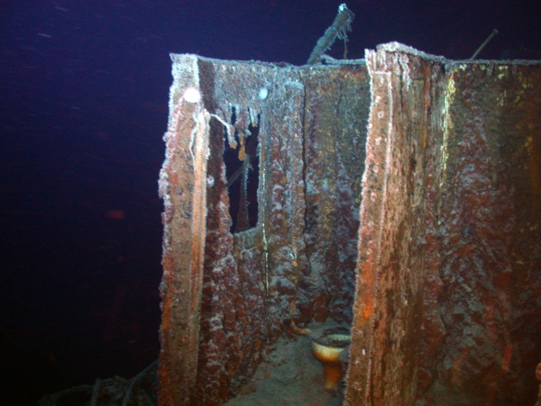 Image: TREASURE HUNTERS EYE HUGE SILVER HAUL FROM WWII SHIP