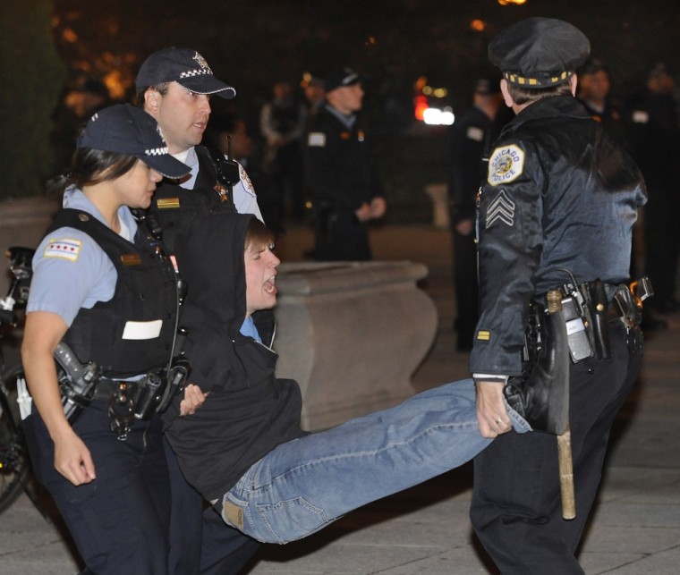 Image: Occupy Chicago protester is arrested