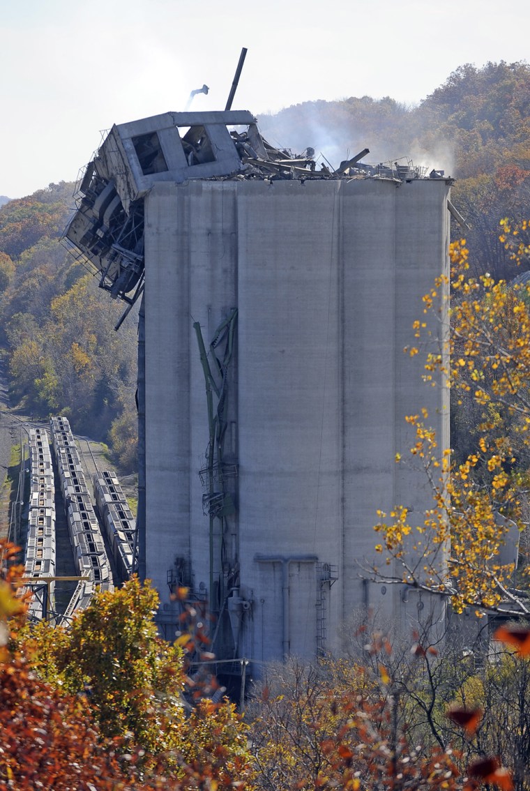Image: Remains of a grain elevator following a grain dust explosion in Atchinson, Kansas