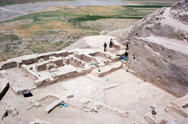About 5,200 years ago, a mud-brick oval enclosure was built at Godin Tepe. The main building (pictured here) had two windows that may have been used for "takeout."
