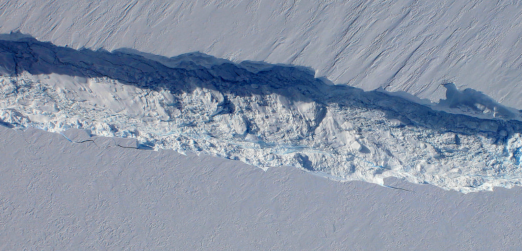 Image: New crack found in Antarctic ice