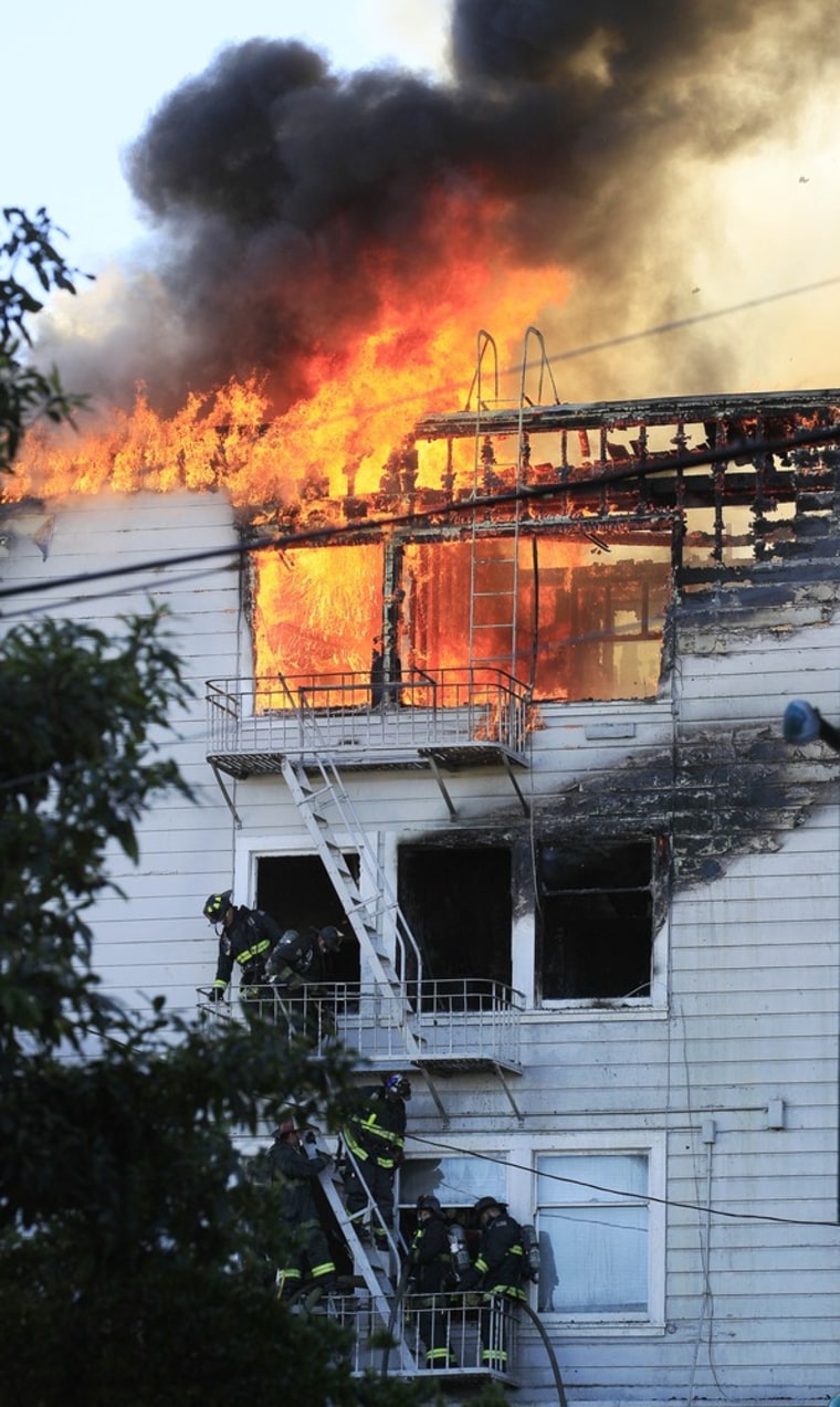 Image: Apartment fire in San Francisco