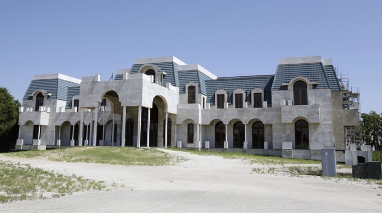 Image: Home for sale by owner and timeshare tycoon David Siegel in Windermere, Fla.