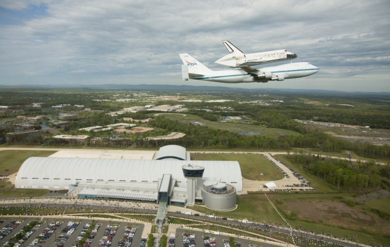 Image: Space shuttle Discovery, mounted atop a 747