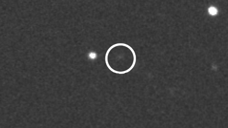 Astronomers with the Remanzacco Observatory in Italy captured this view of the small asteroid 2012 KT42 as it zipped close by Earth on May 29.