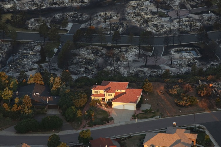 Image: Major Wildfire Forces Evacuation Of Over 30,000 Near Colorado Springs