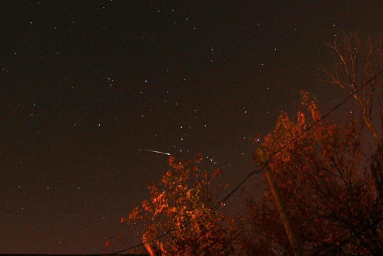 photo of a meteor during the peak of the 2012 Orionid shower