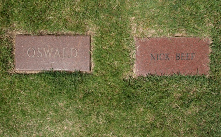 Image: Lee Harvey Oswald grave