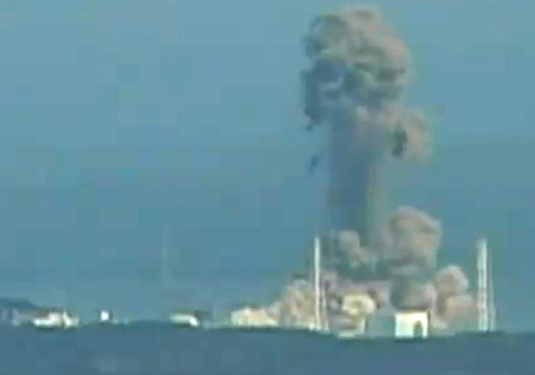 Image: Video image of a hydrogen explosion at the Fukushima No.1 power station