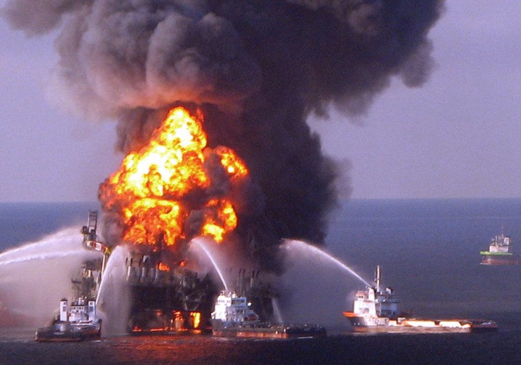 Image: oil rig fire