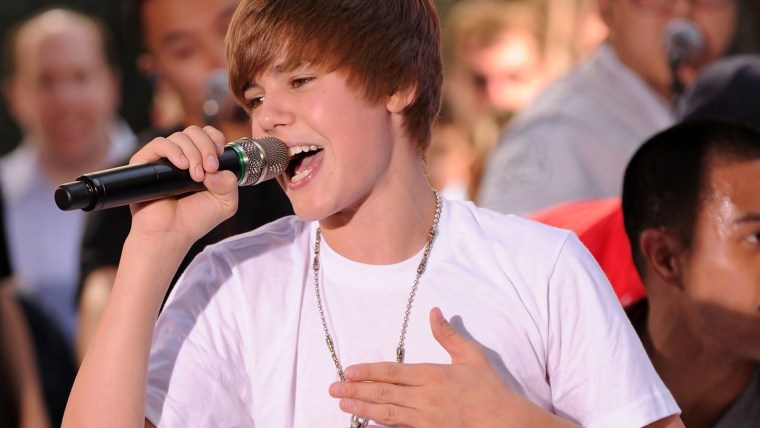 Image: Justin Bieber Performs On NBC's \"Today\" - June 4, 2010