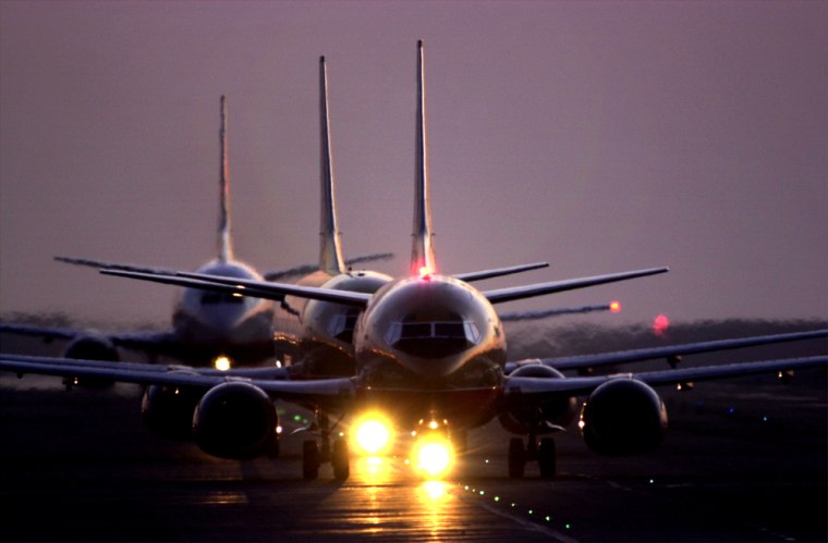 Image: Plane on tarmac