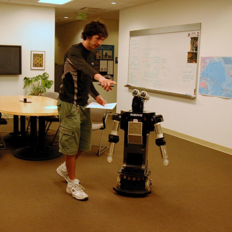 College students argued with a lying Robovie robot in a social psychology experiment.