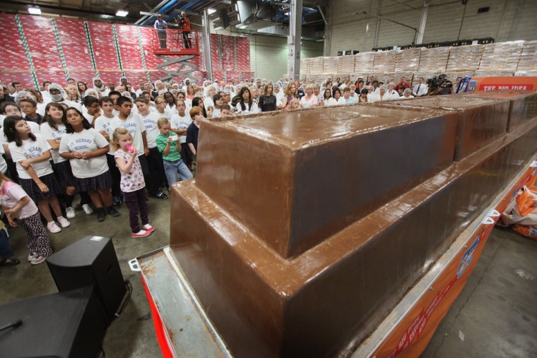 Image: Guinness World Record Attempt At Largest Chocolate Bar