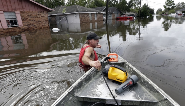 Isaac makes landfall on the US Gulf Coast