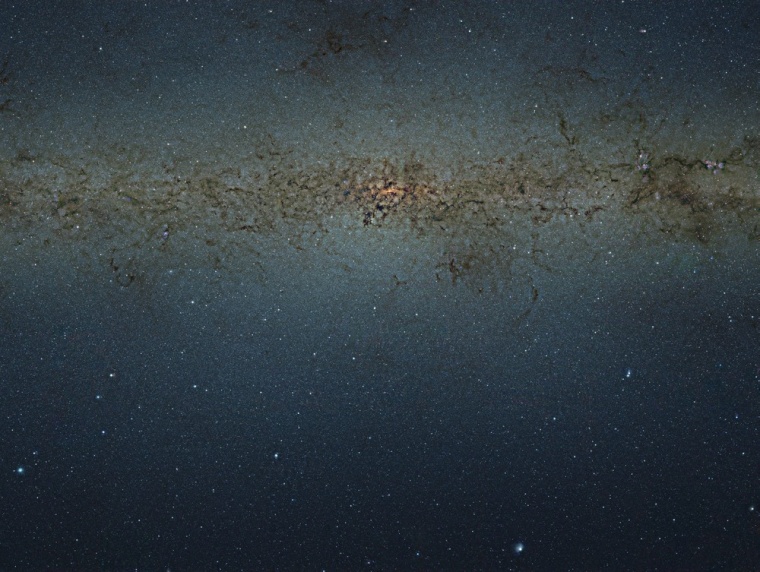 Image: VISTA creates largest ever catalogue of centre of our galaxy