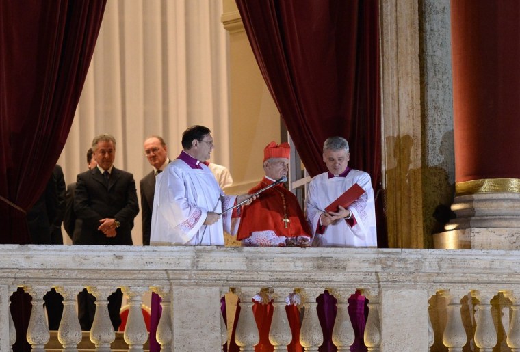 Image: VATICAN-POPE-CONCLAVE-ANNOUNCE