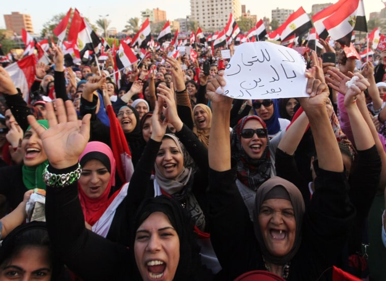 Image: Egyptian protesters demonstrate against President Morsi in Cairo