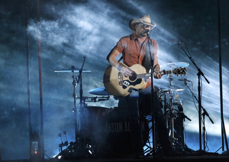 Image: Jason Aldean performs \"Night Train\" at the 47th Country Music Association Awards in Nashville