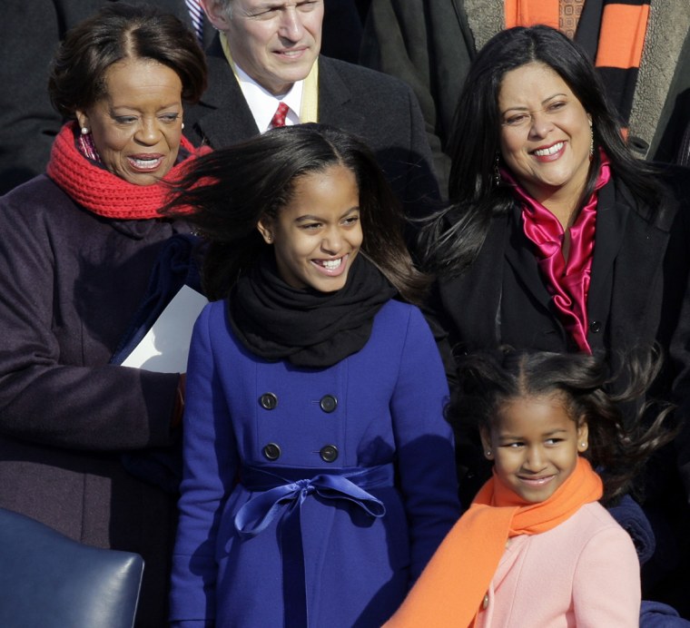 Image: Marian Robinson, Sasha Obama, Malia Obama