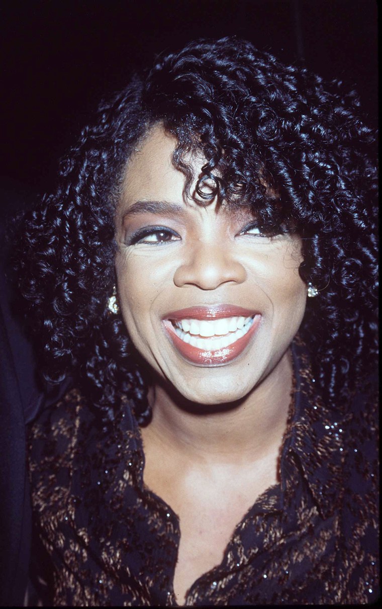 1/11/98 Los Angeles, CA. Oprah Winfrey with a new hairdo at the 24th Annual \"People's Choice Awards.