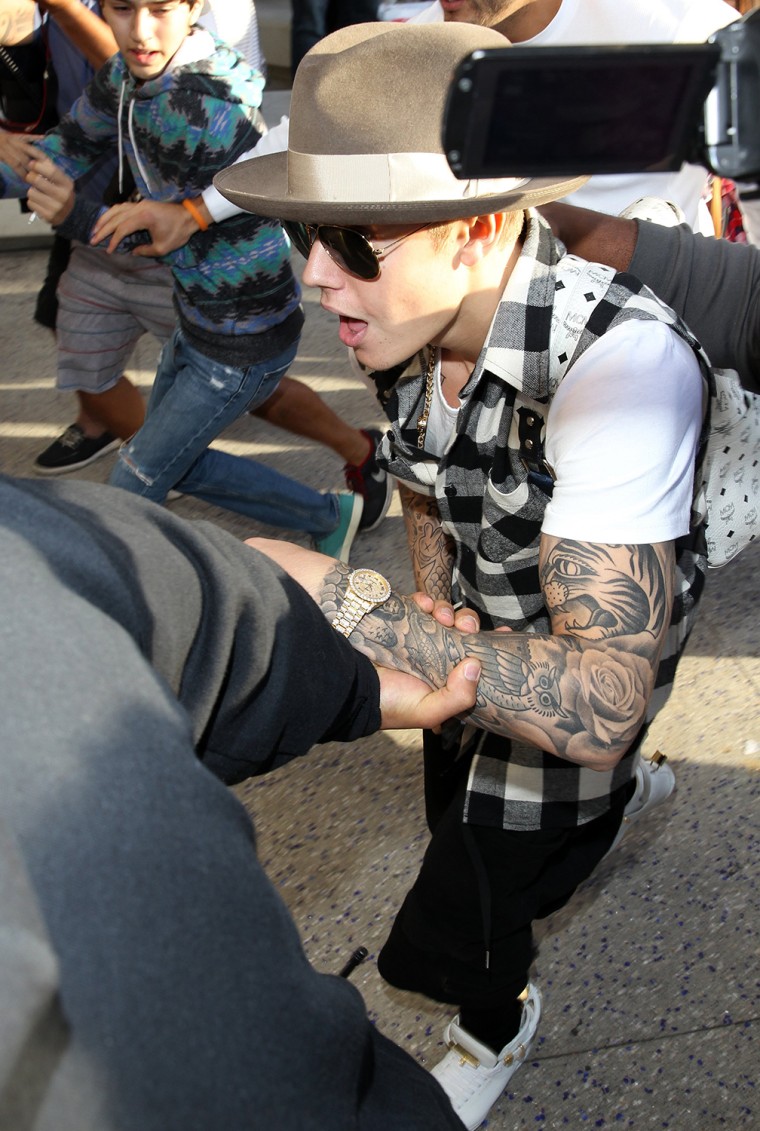 Image: Justin Bieber is seen leaving Los Angeles International Airport
