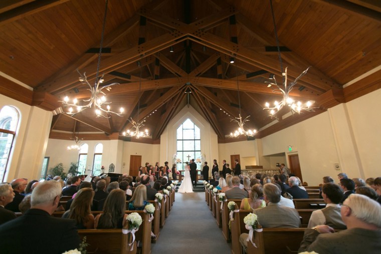 Mountain-inspired decor goes romantic in Colorado real wedding