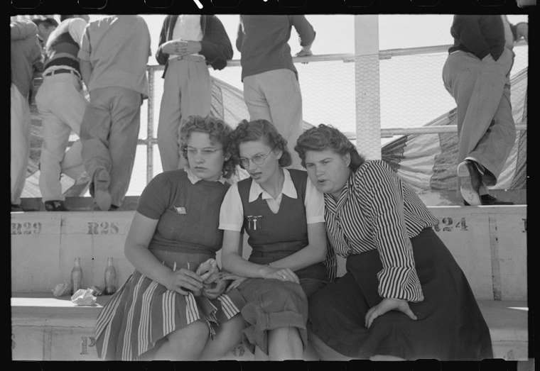 Girls at the Imperial County Fair, California 1942