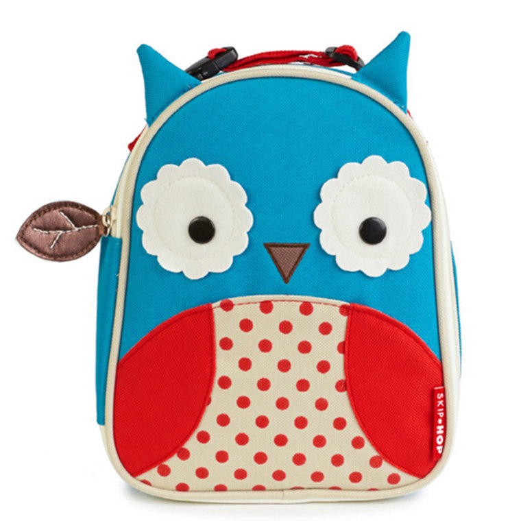 SKIP HOP LUNCHIES - OWL
The Owl Lunchie is the perfect sized bag for lunchtime at school. The Lunchies have a large, main compartment that zips closed, keeps food and drinks cold and is easy to wipe clean. It also includes a nametag inside to write your lil' ones name on and a clip that can attach to any backpack when they're on the go.