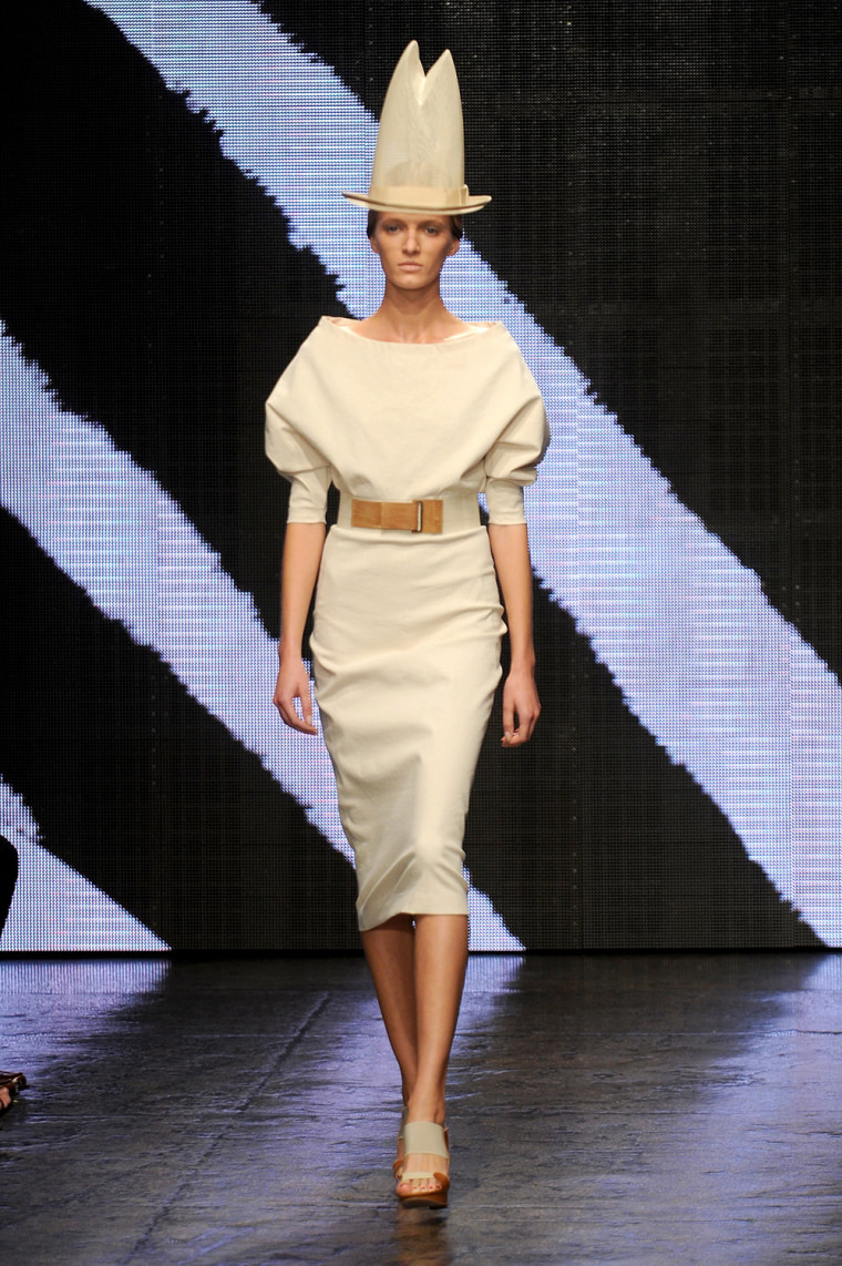 Image: Donna Karan New York 30th Anniversary - Runway - Mercedes-Benz Fashion Week Spring 2015