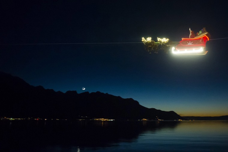 Image: Flying Santa in Montreux