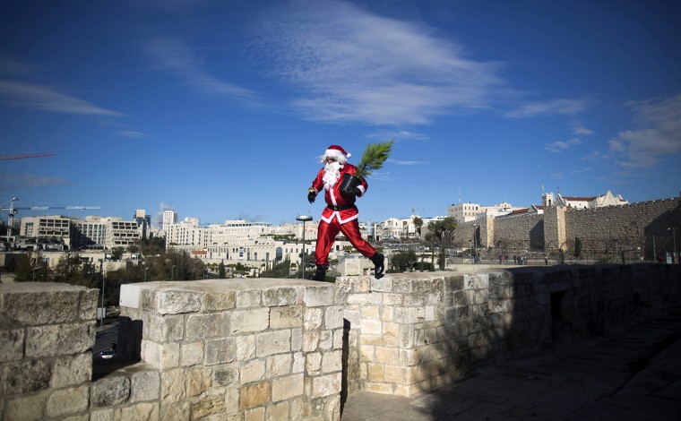 Image: Christmas preparations in Jerusalem