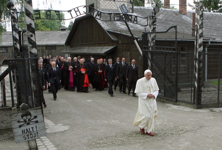Image: POLAND-VATICAN-RELIGION-POPE-RESIGN-FILES