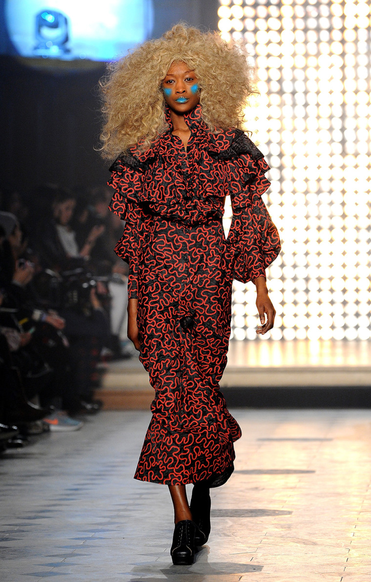 Image: Vivienne Westwood : Runway - Paris Fashion Week Womenswear Fall/Winter 2014-2015