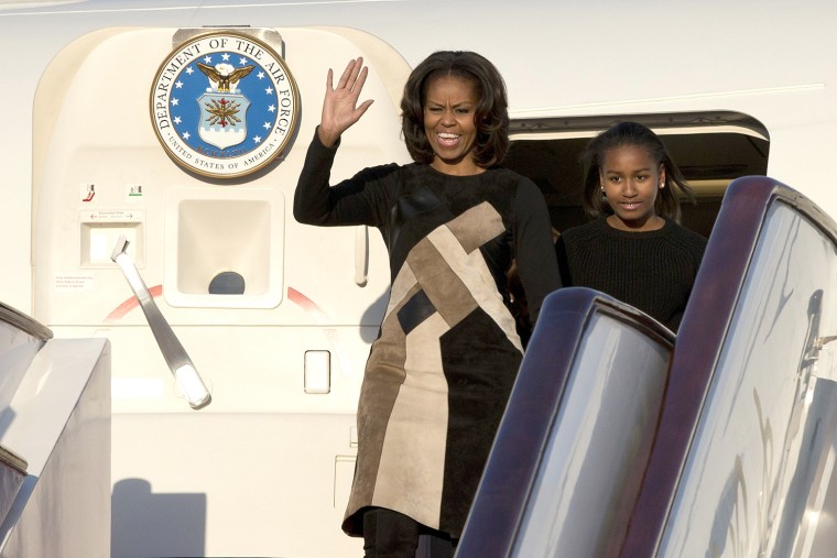 Image: Michelle Obama, Sasha Obama