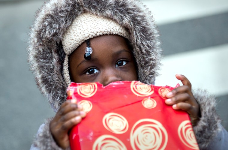 Image: Christmas gifts distribution for children in need