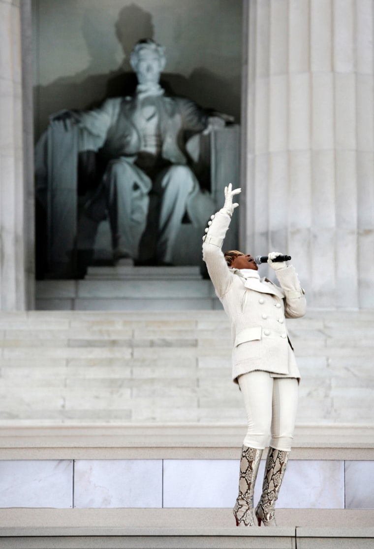 Singer Mary J. Blige sings during the 'We Are One' Inaugural Celebration at the Lincoln Memorial in Washington