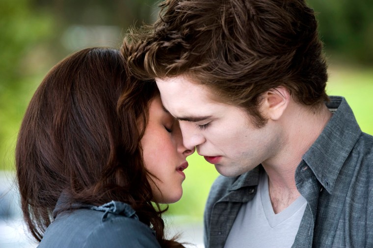 Image: Scene from holiday movie \"The Twilight Saga: New Moon\" undated publicity photograph