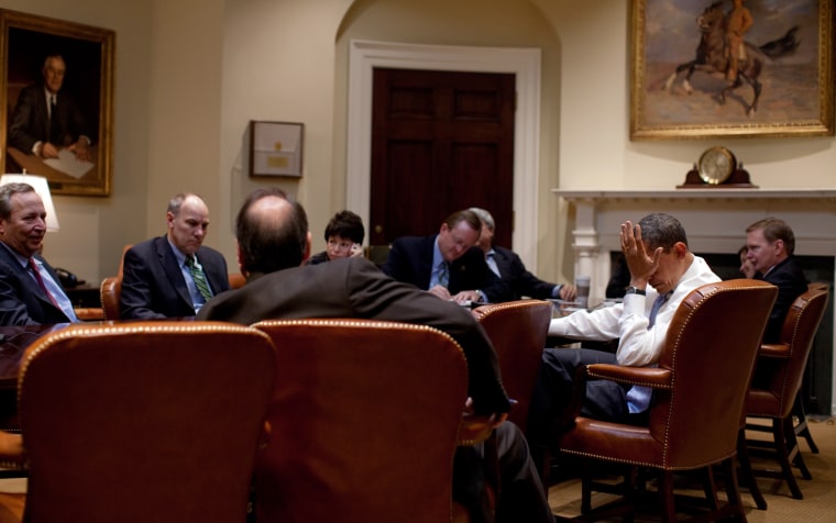 President Barack Obama meets with senior advisors in the Roosevelt Room.  2/16/09. 
Official White House Photo by Pete Souza