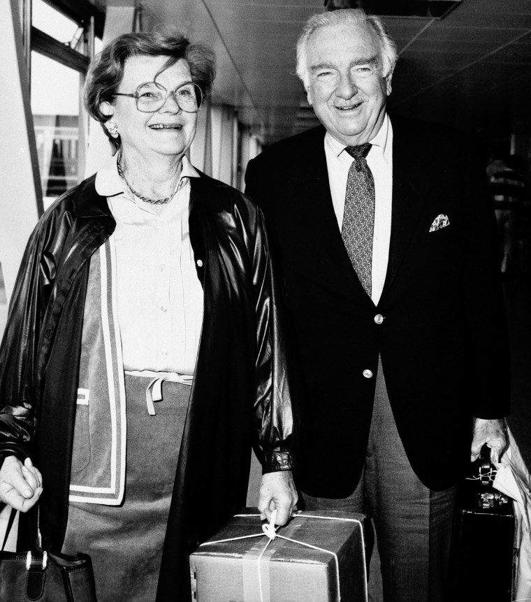 Walter cronkite 1916 2009