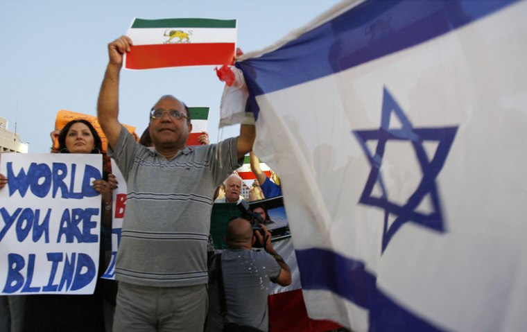 Image: Israelis of Iranian descent take part in a rally in Tel Aviv