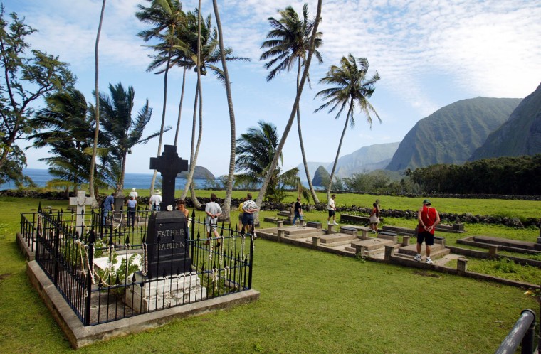 Image: The grave of Father Damien