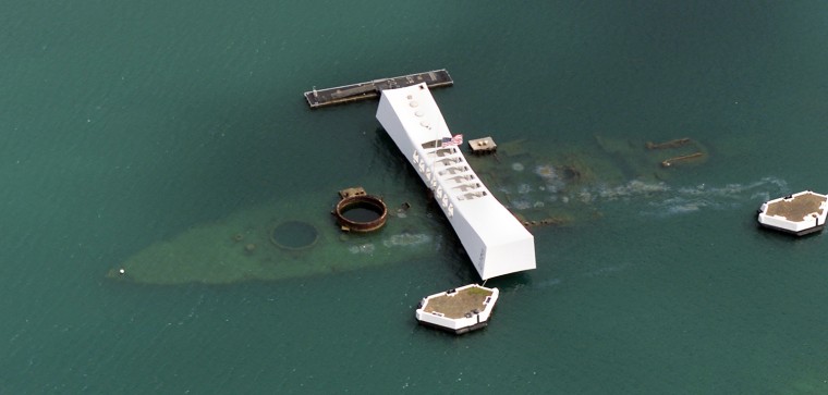 Image: The USS Arizona Memorial in Pearl Harbor, Hawaii
