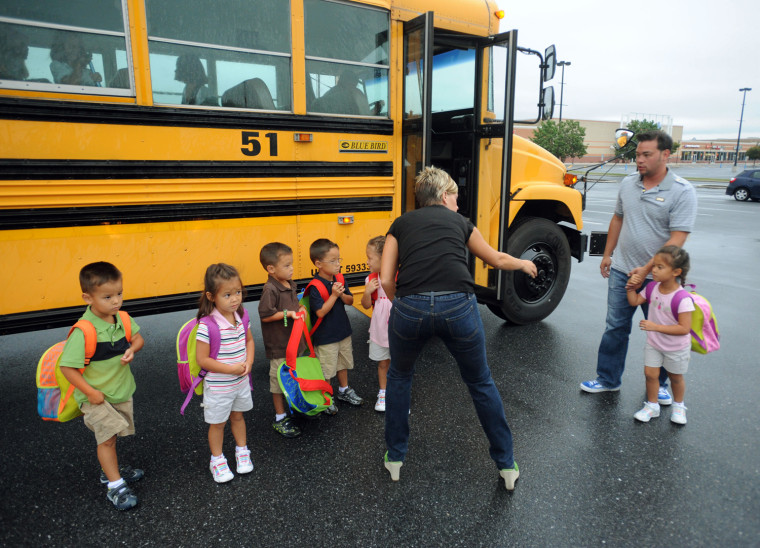 Jon and Kate take their Sextuplets to first day of school in Reading, PA