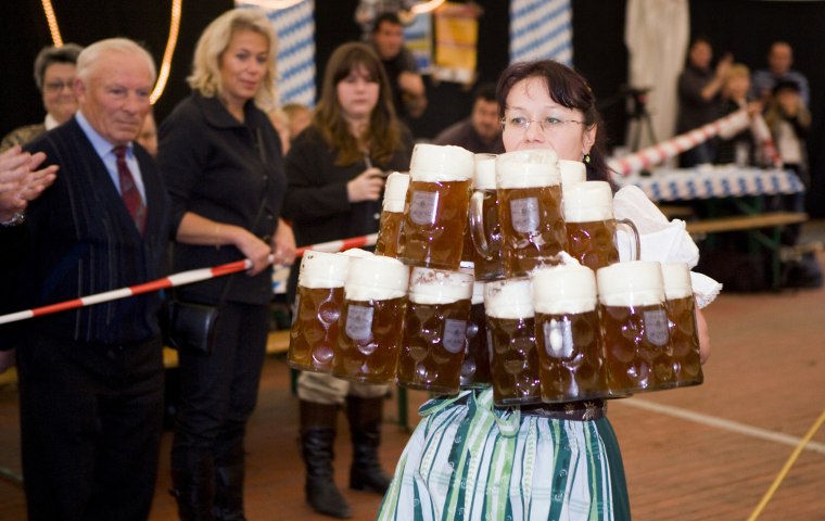 Beer stein carrying world record